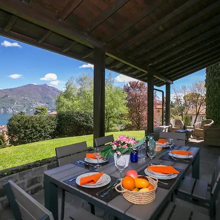 Sleeps 8 Pool Air Con *