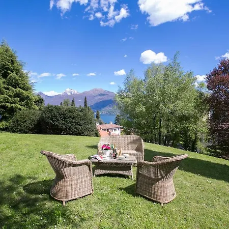 Sleeps 8 Pool Air Con
